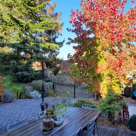 Au Pousseux D'eglise